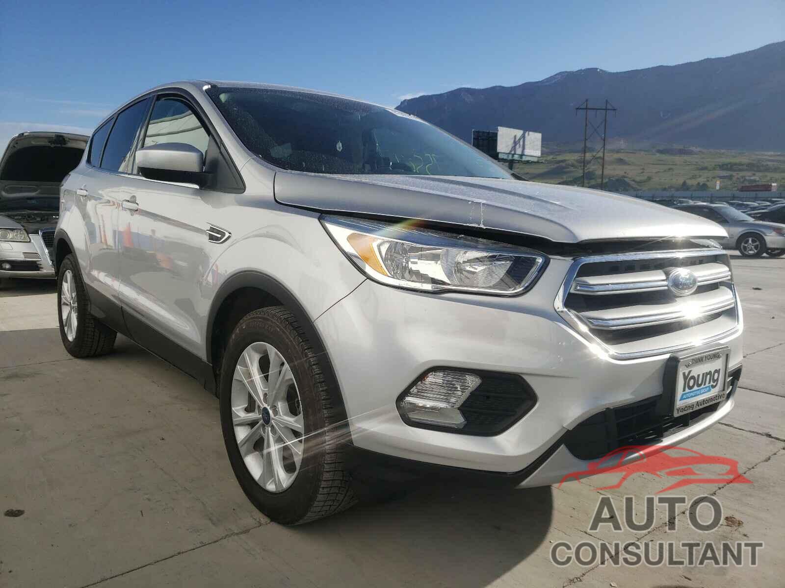 FORD ESCAPE 2017 - 1FMCU0GD4HUC87482