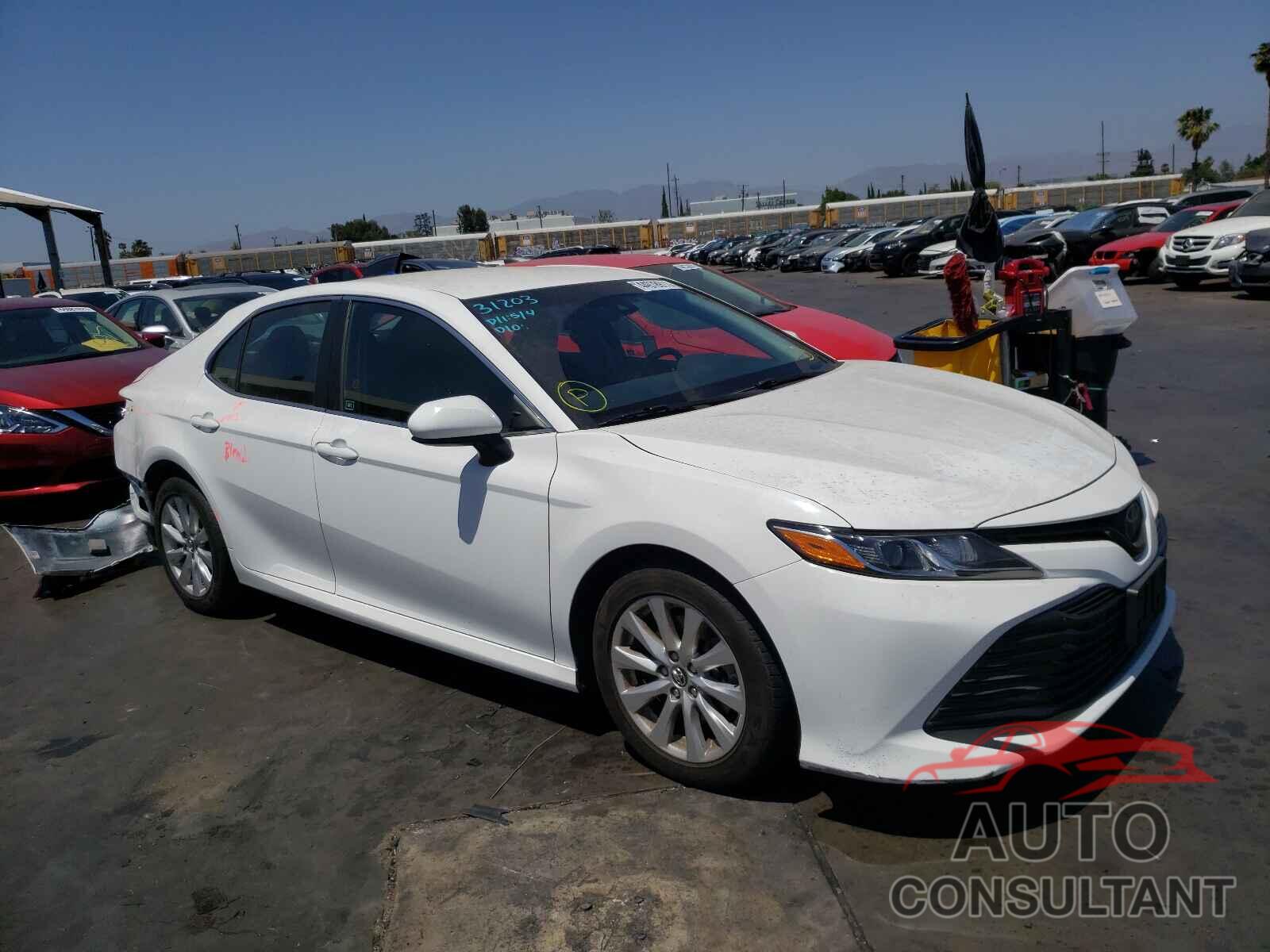 TOYOTA CAMRY 2018 - 4T1B11HK8JU522253