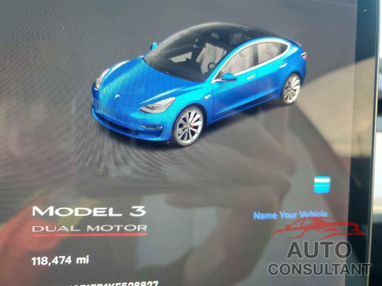 TESLA MODEL 3 2019 - 5YJ3E1EB1KF528827