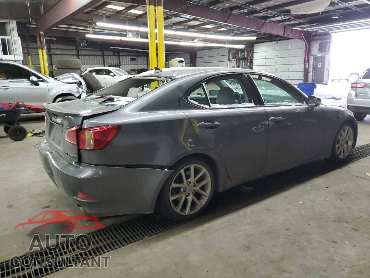 LEXUS IS 2012 - JTHCF5C20C5059450