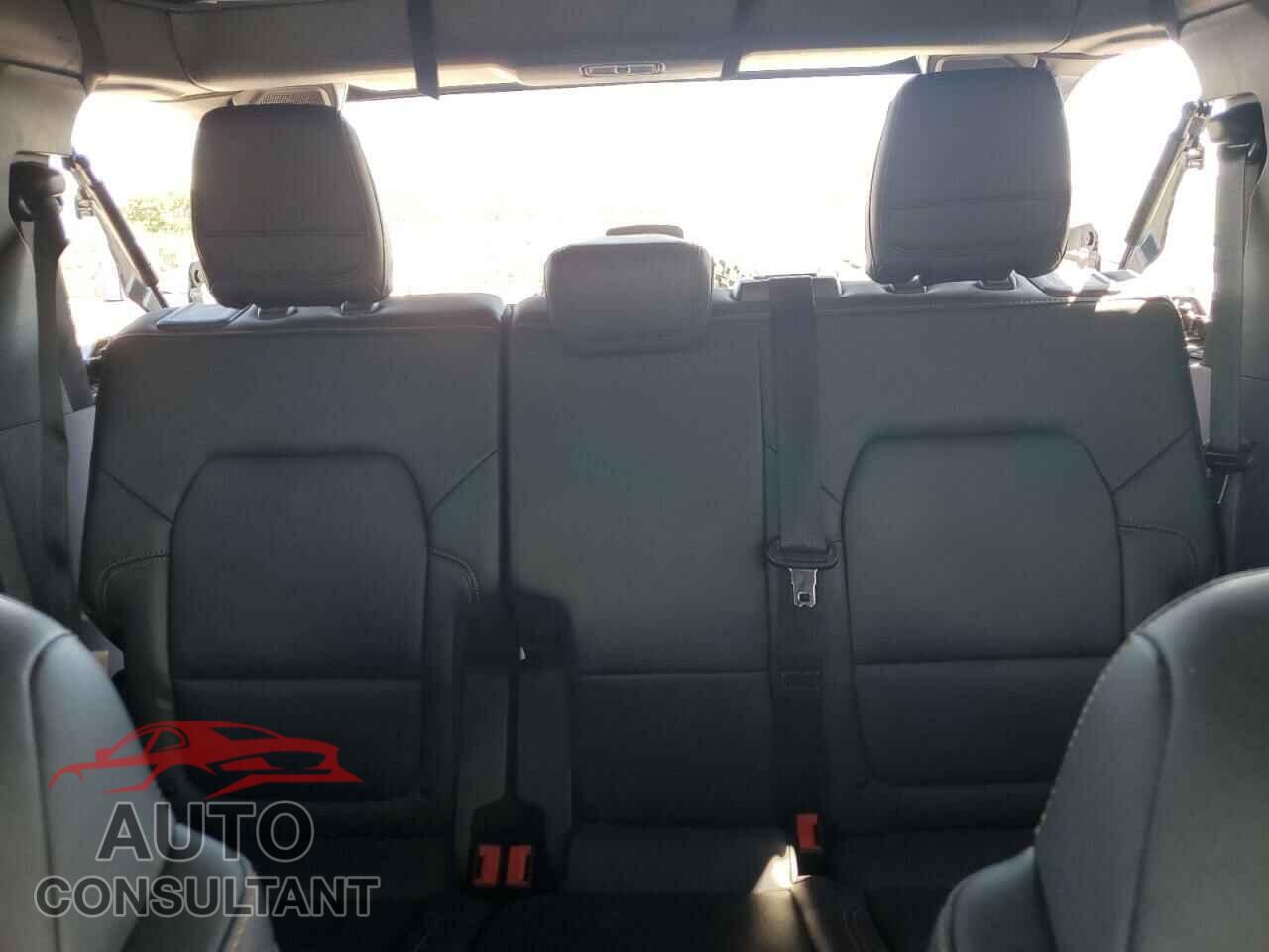 FORD BRONCO 2023 - 1FMEE5DH2PLB07348