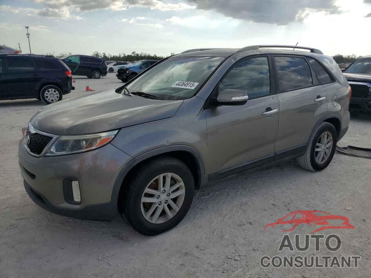 KIA SORENTO 2015 - 5XYKT4A69FG615417