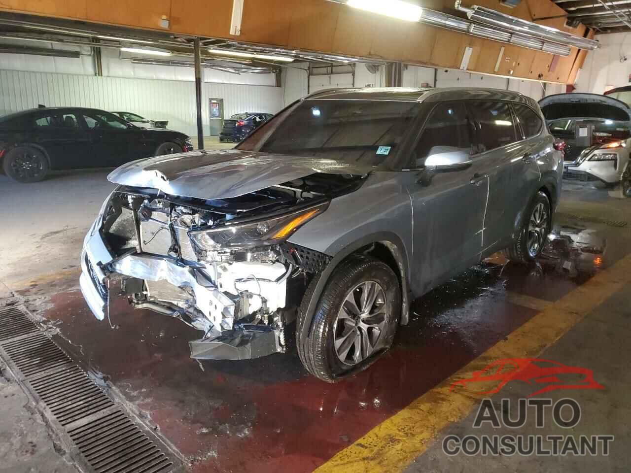 TOYOTA HIGHLANDER 2022 - 5TDHZRBH5NS230458