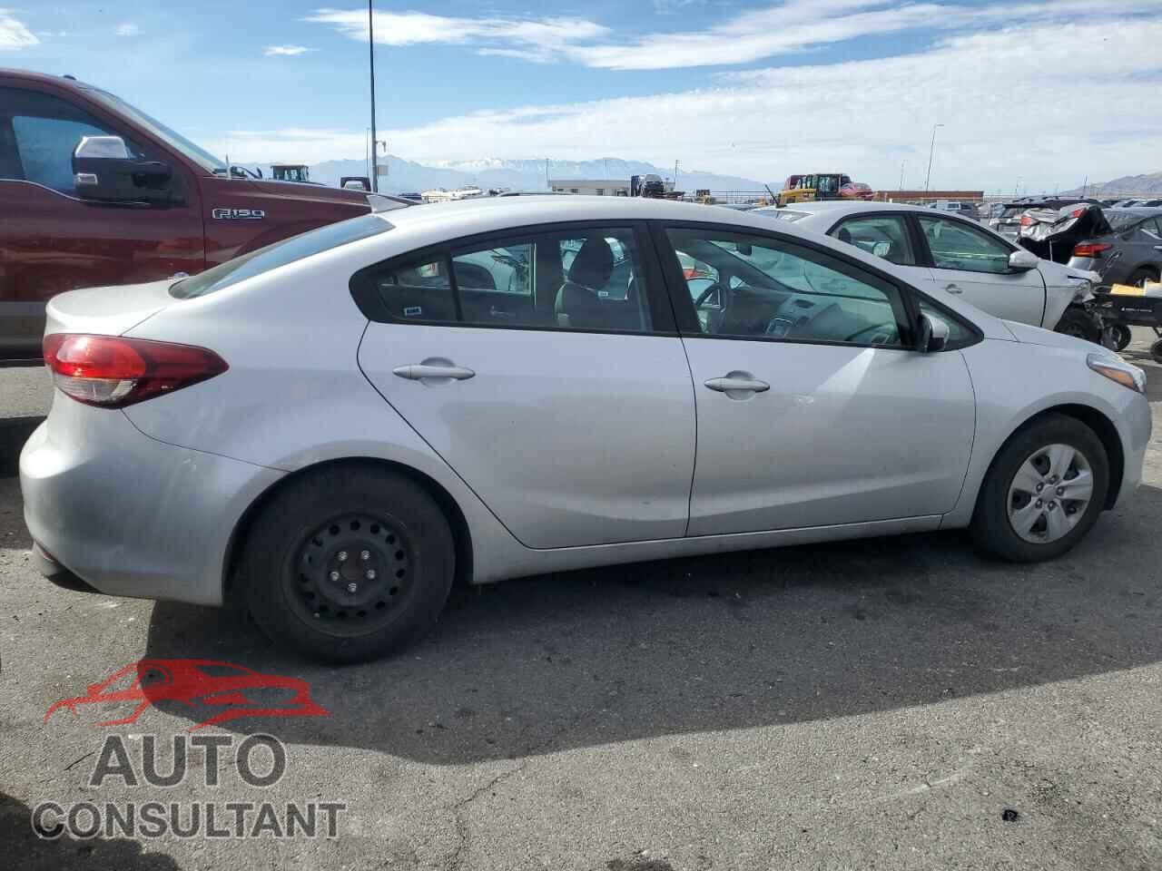 KIA FORTE 2017 - 3KPFK4A77HE131713