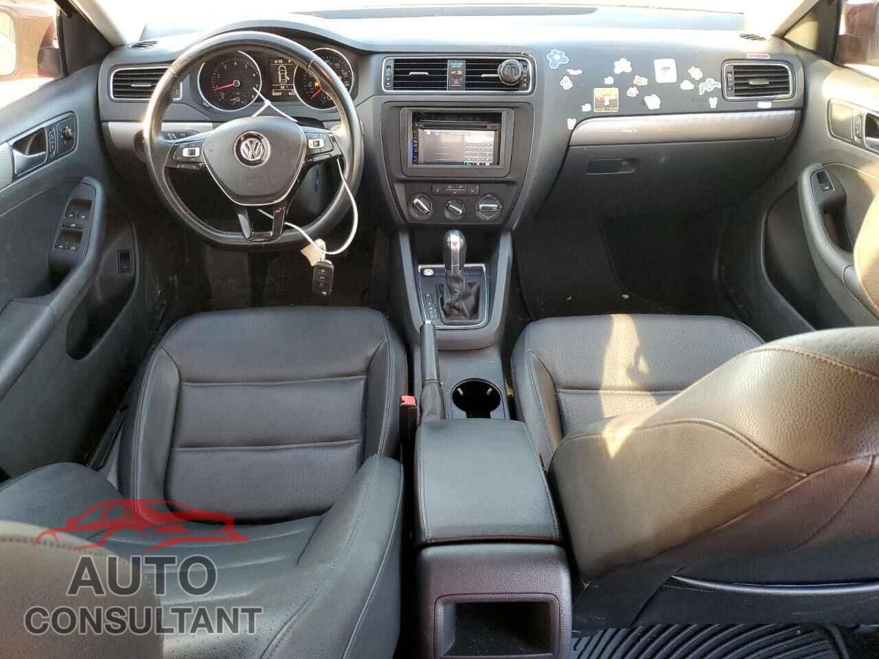 VOLKSWAGEN JETTA 2017 - 3VWDB7AJ8HM219984