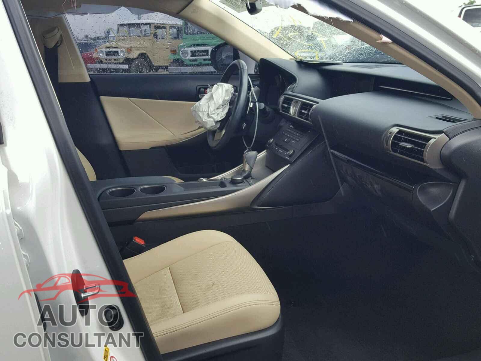 LEXUS IS 2016 - JTHBA1D22G5007213