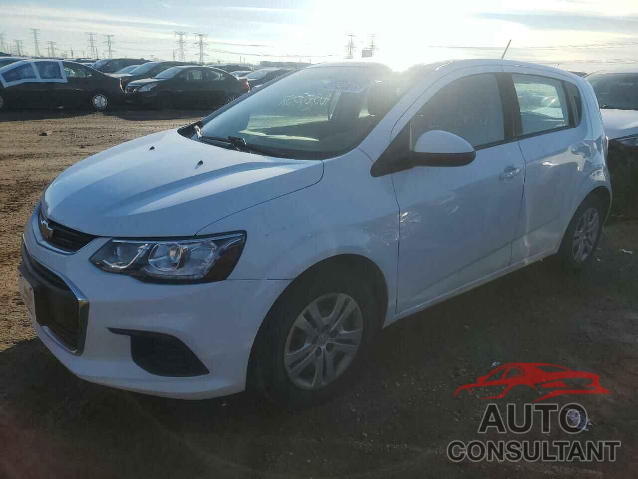 CHEVROLET SONIC 2019 - 1G1JG6SB8K4139377