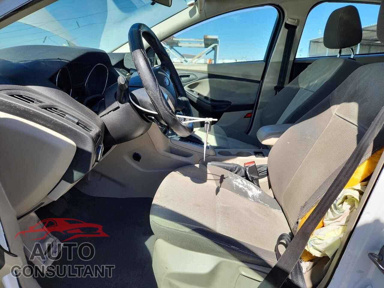 FORD FOCUS 2012 - 1FAHP3K23CL258651