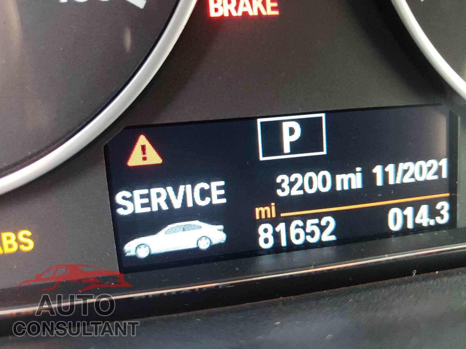 BMW 3 SERIES 2016 - WBA8E1G54GNU10371