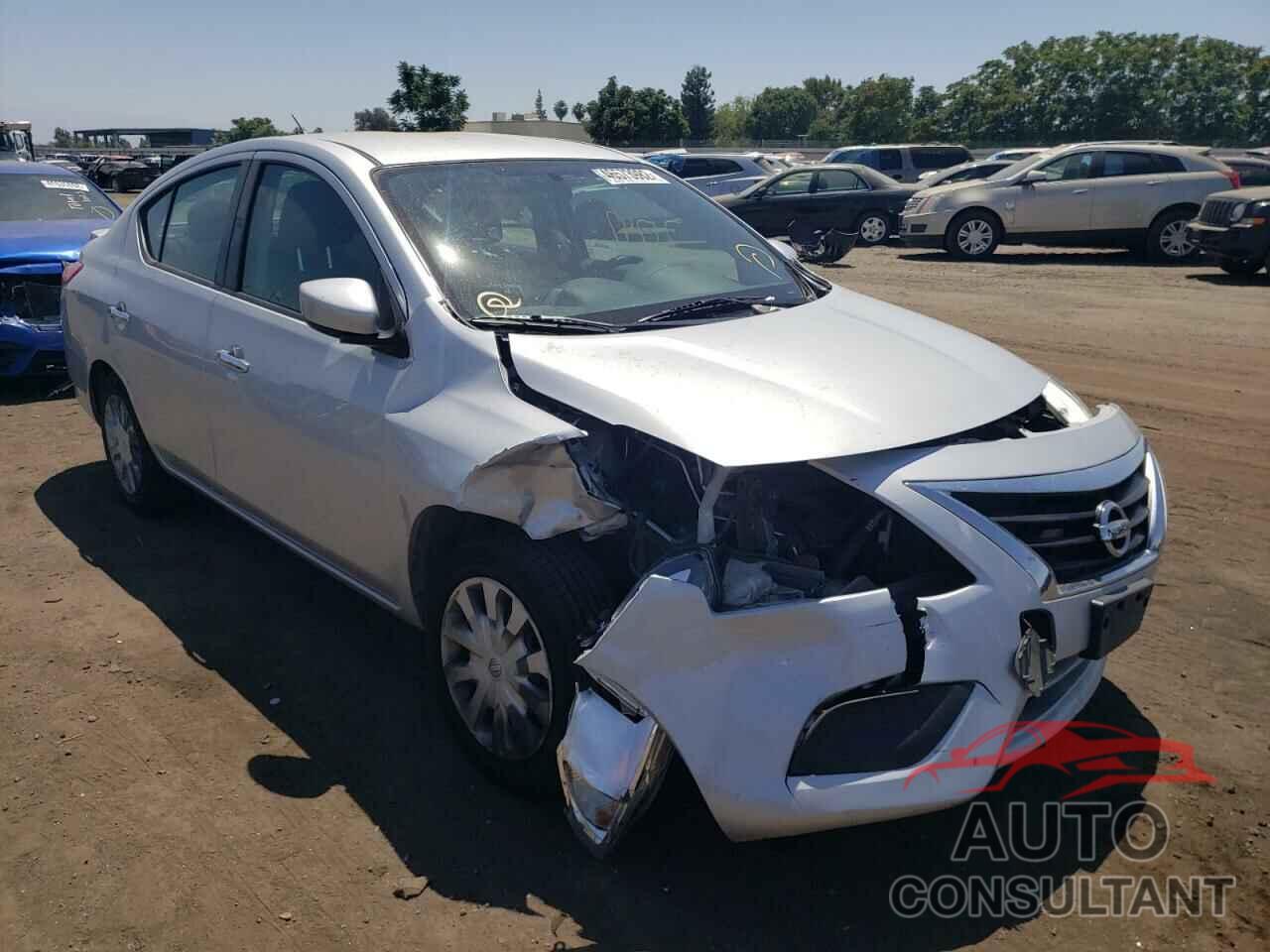NISSAN VERSA 2019 - 3N1CN7AP0KL816203