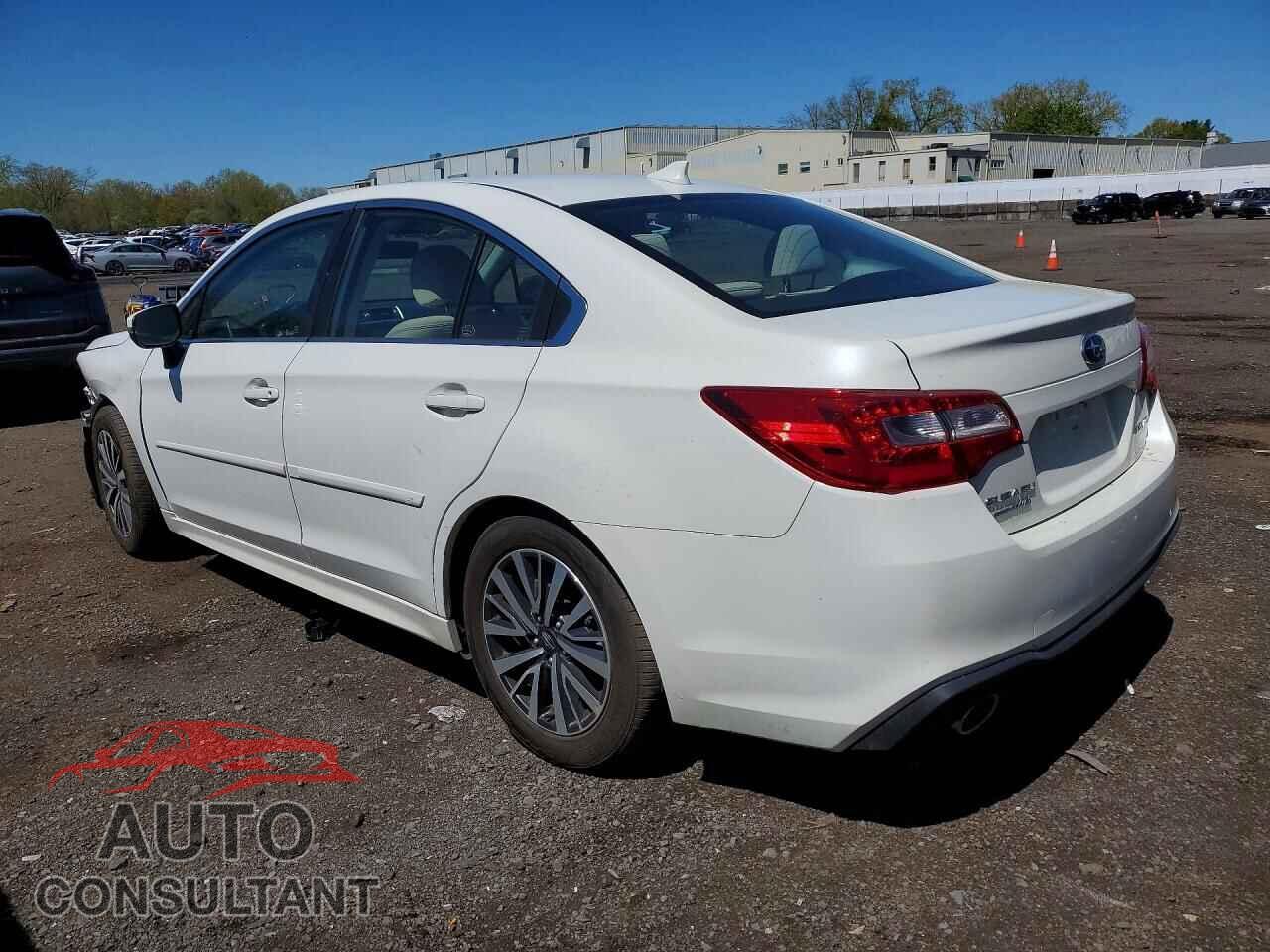 SUBARU LEGACY 2019 - 4S3BNAH6XK3013624