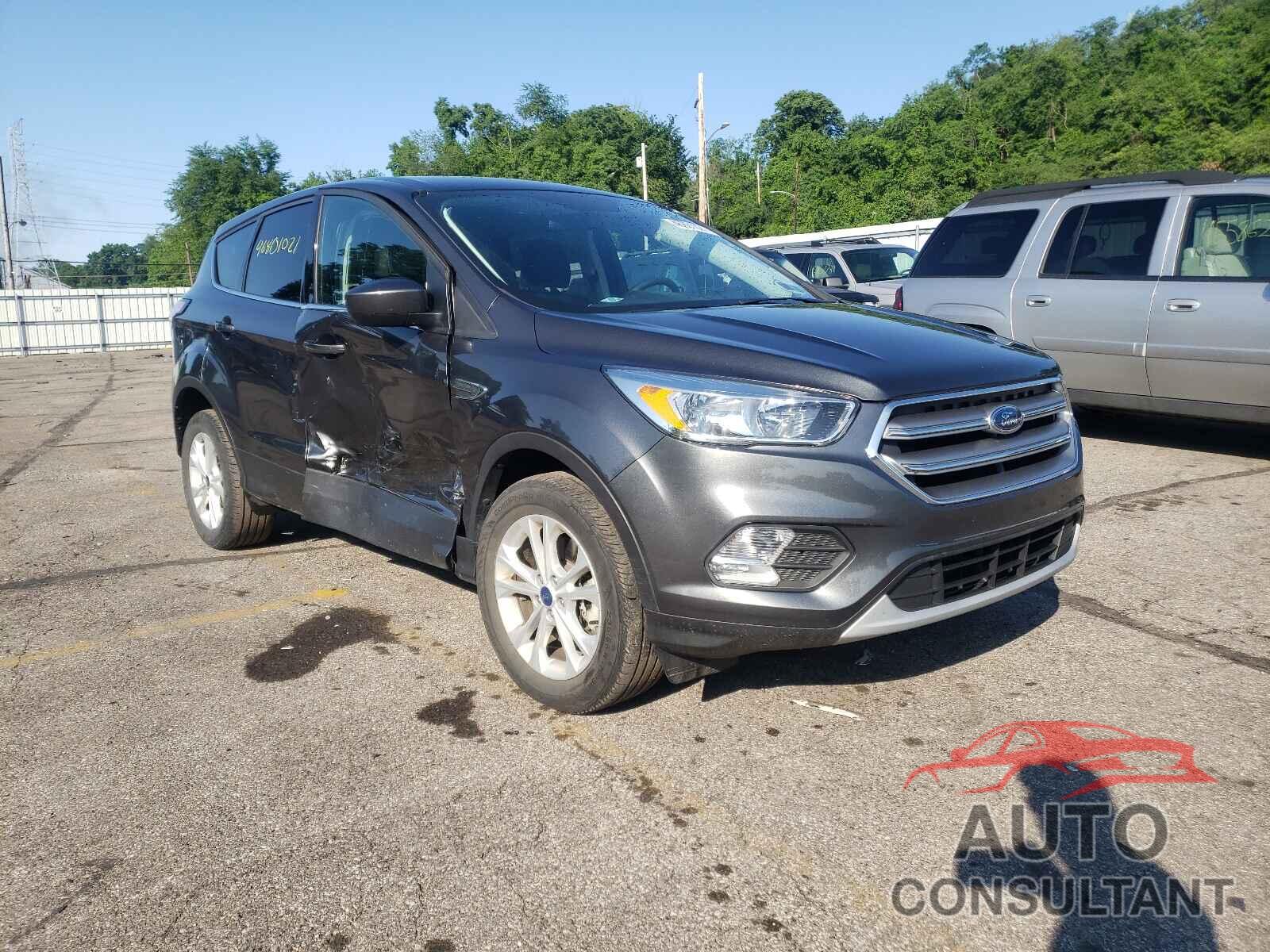 FORD ESCAPE 2017 - 1FMCU9G92HUE52641