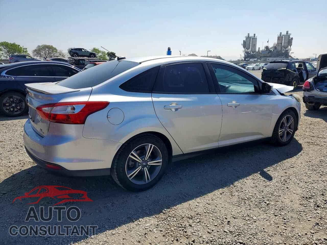 FORD FOCUS 2014 - 1FADP3F22EL143812