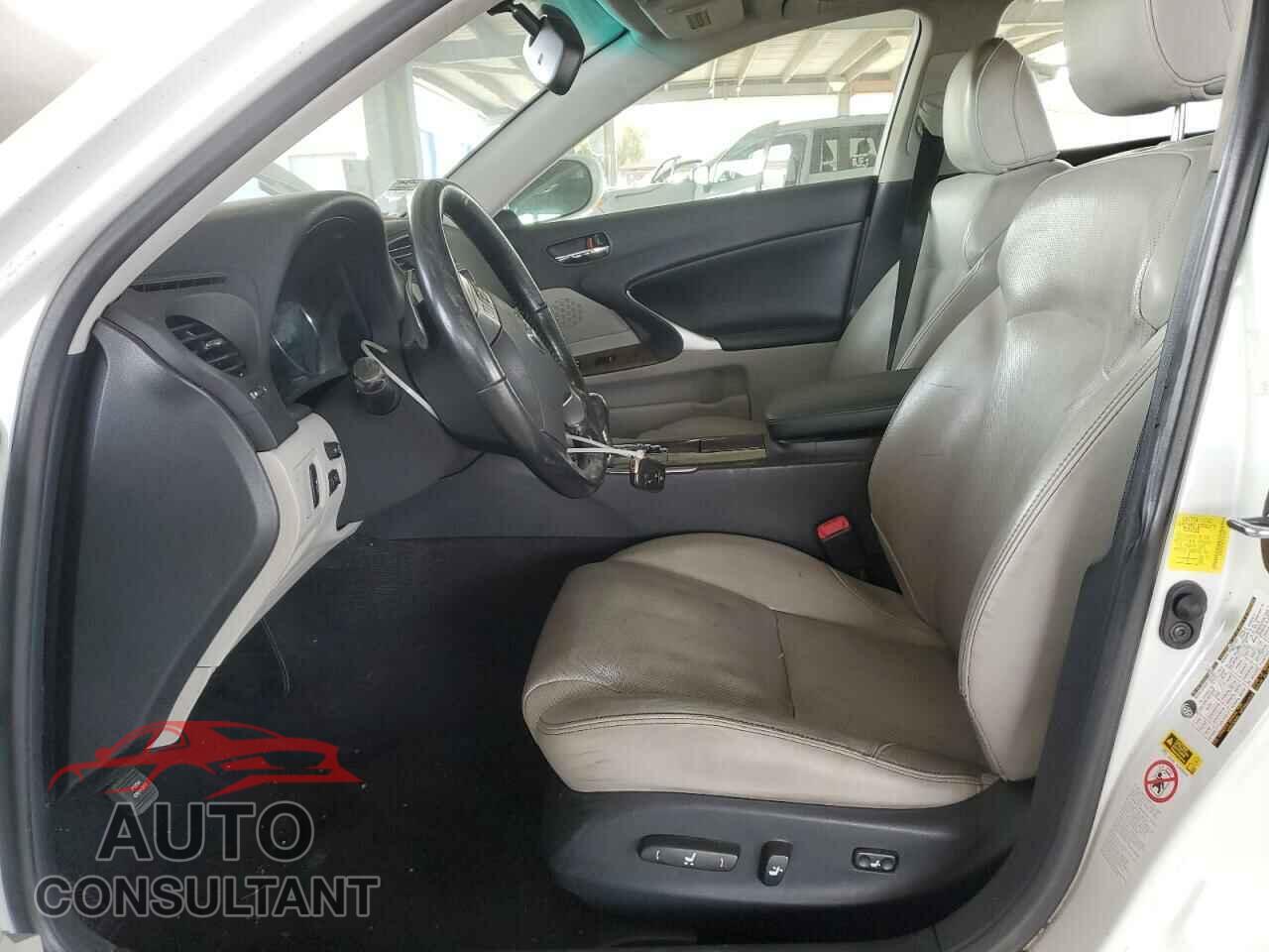 LEXUS IS 2012 - JTHBF5C26C5181502