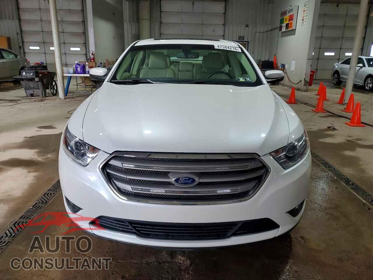 FORD TAURUS 2013 - 1FAHP2E80DG101423