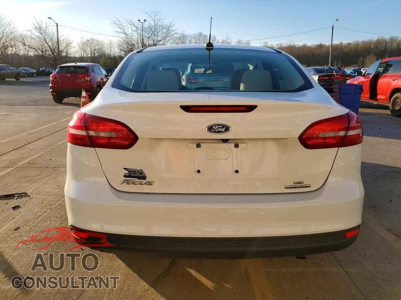 FORD FOCUS 2015 - 1FADP3F24FL250314