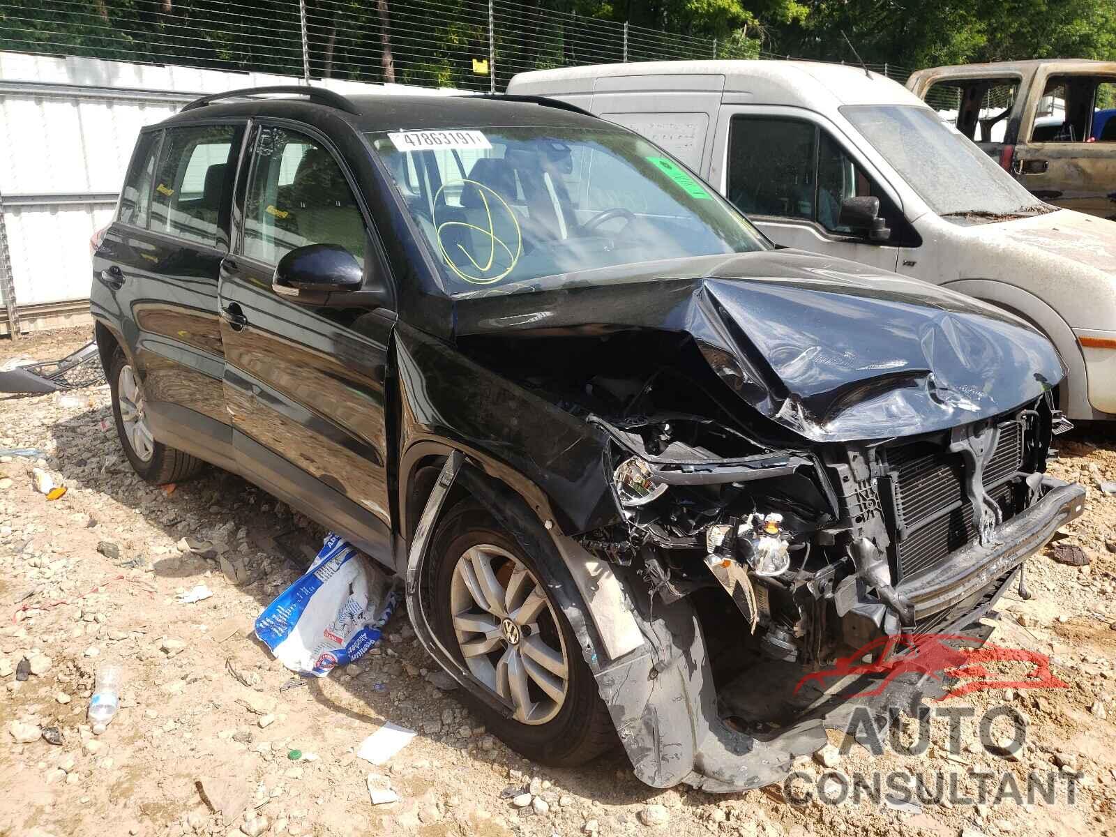 VOLKSWAGEN TIGUAN 2017 - WVGAV7AX9HK027445