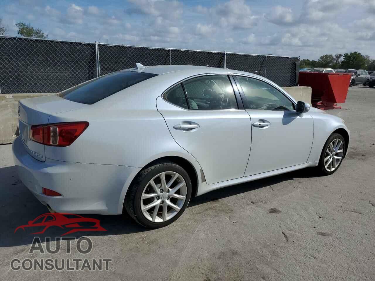LEXUS IS 2011 - JTHCF5C20B5045286