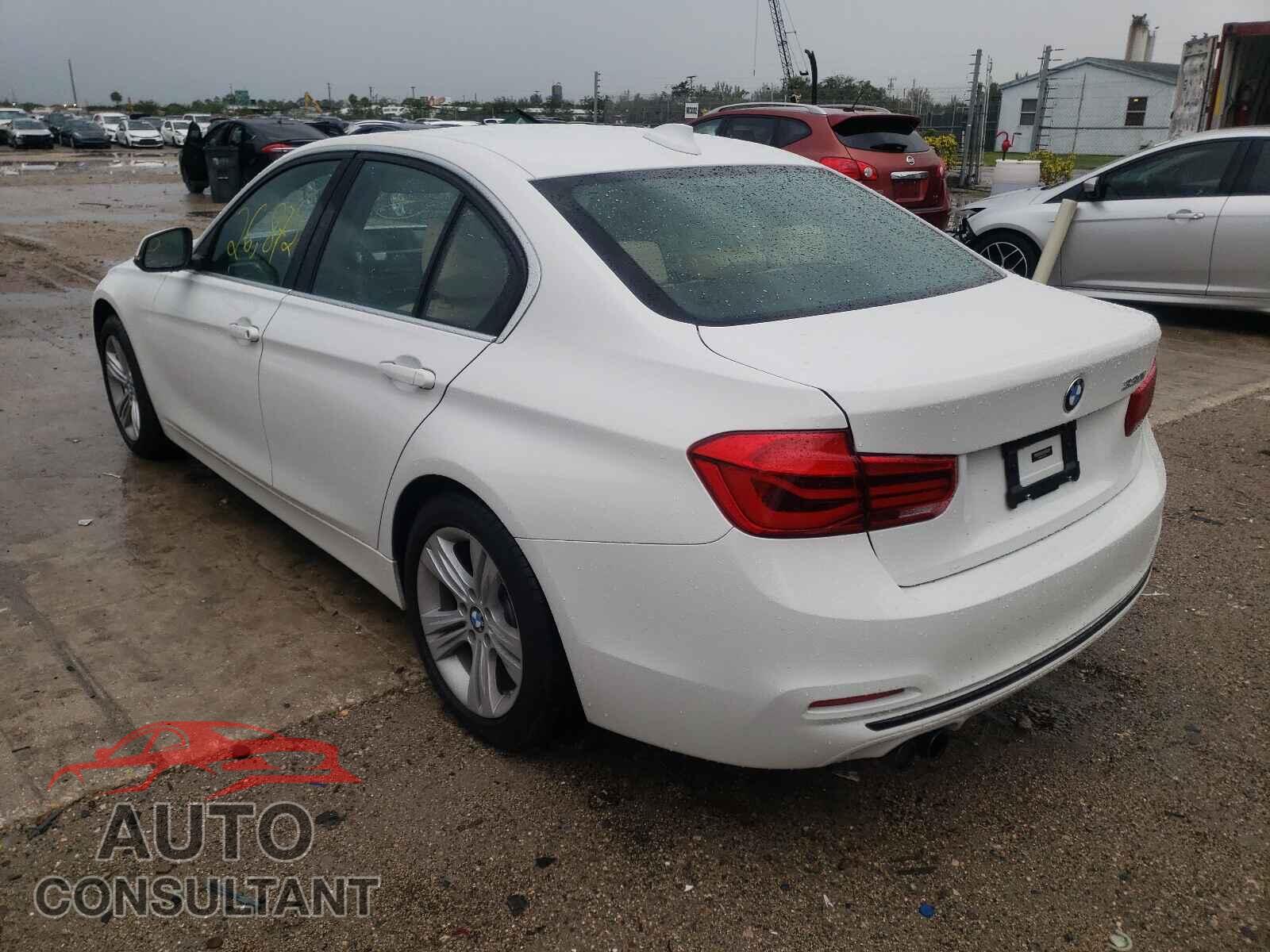 BMW 3 SERIES 2018 - WBA8B9C55JEE81005