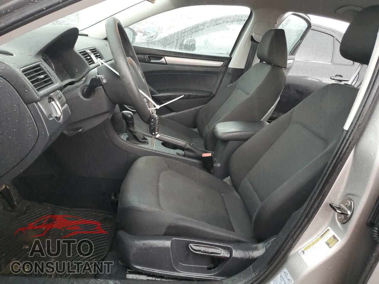 VOLKSWAGEN PASSAT 2014 - 1VWAT7A32EC034425