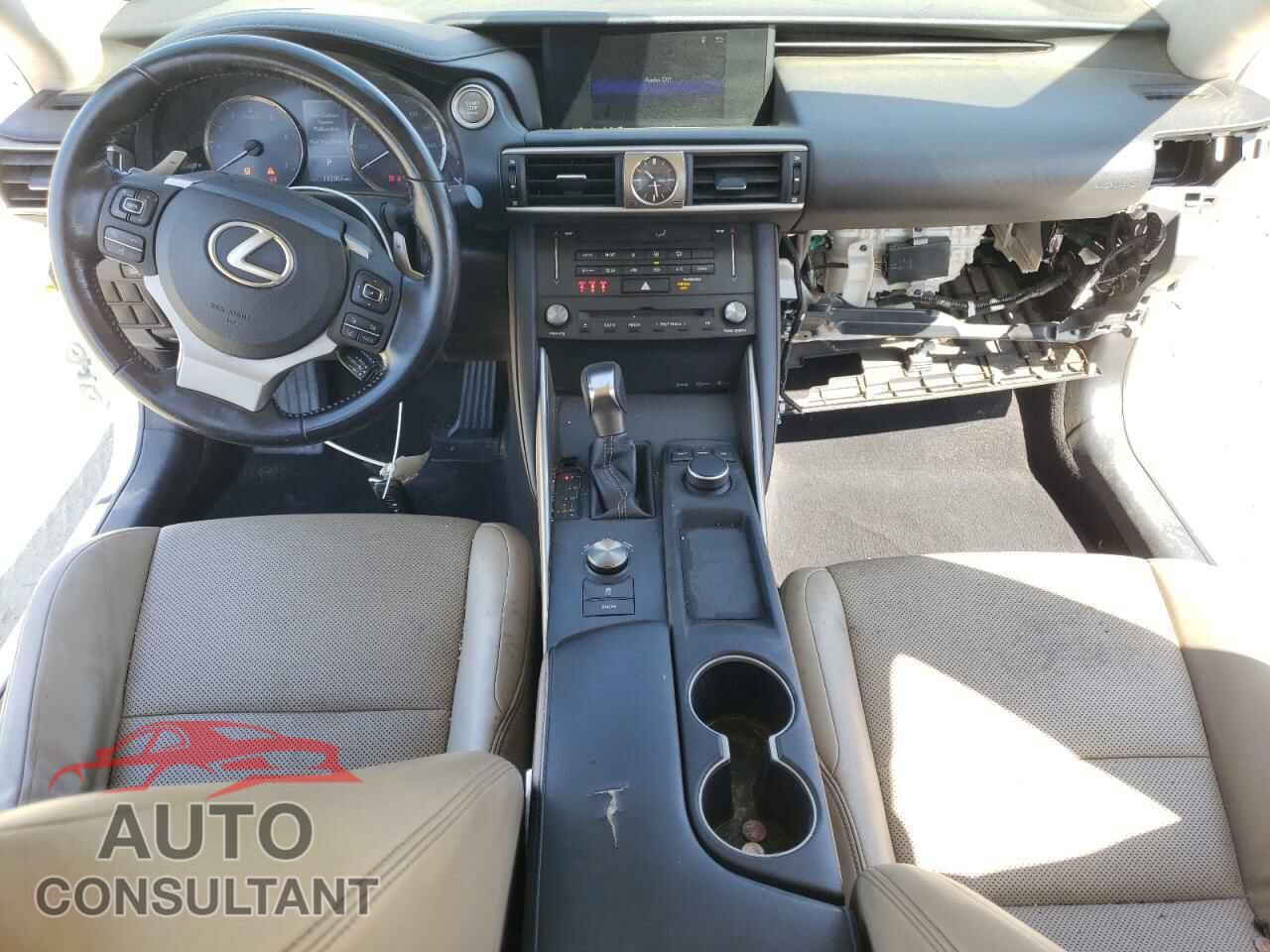 LEXUS IS 2017 - JTHBA1D20H5038834