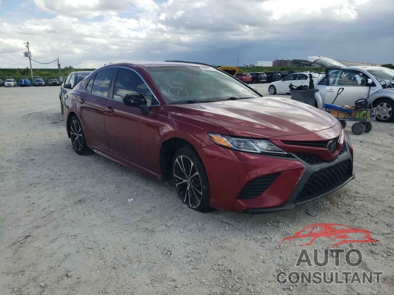 TOYOTA CAMRY 2018 - 4T1B11HK9JU570957