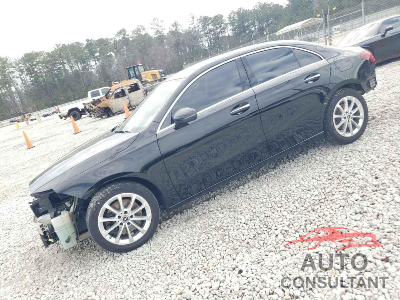 MERCEDES-BENZ A-CLASS 2019 - WDD3G4EB5KW002424