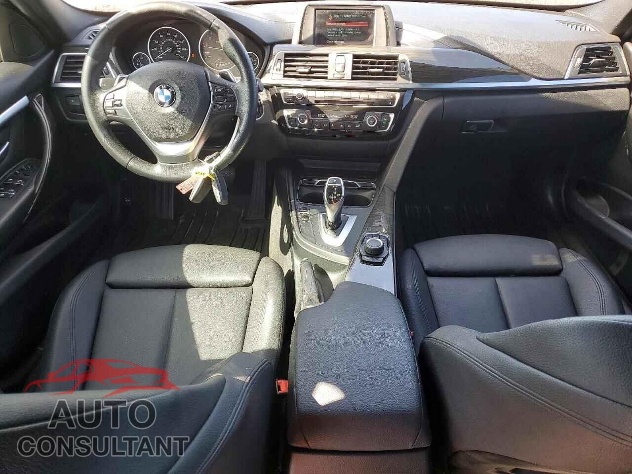 BMW 3 SERIES 2018 - WBA8B9C58JEE81077
