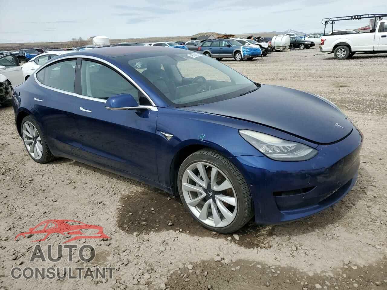 TESLA MODEL 3 2017 - 5YJ3E1EAXHF000493