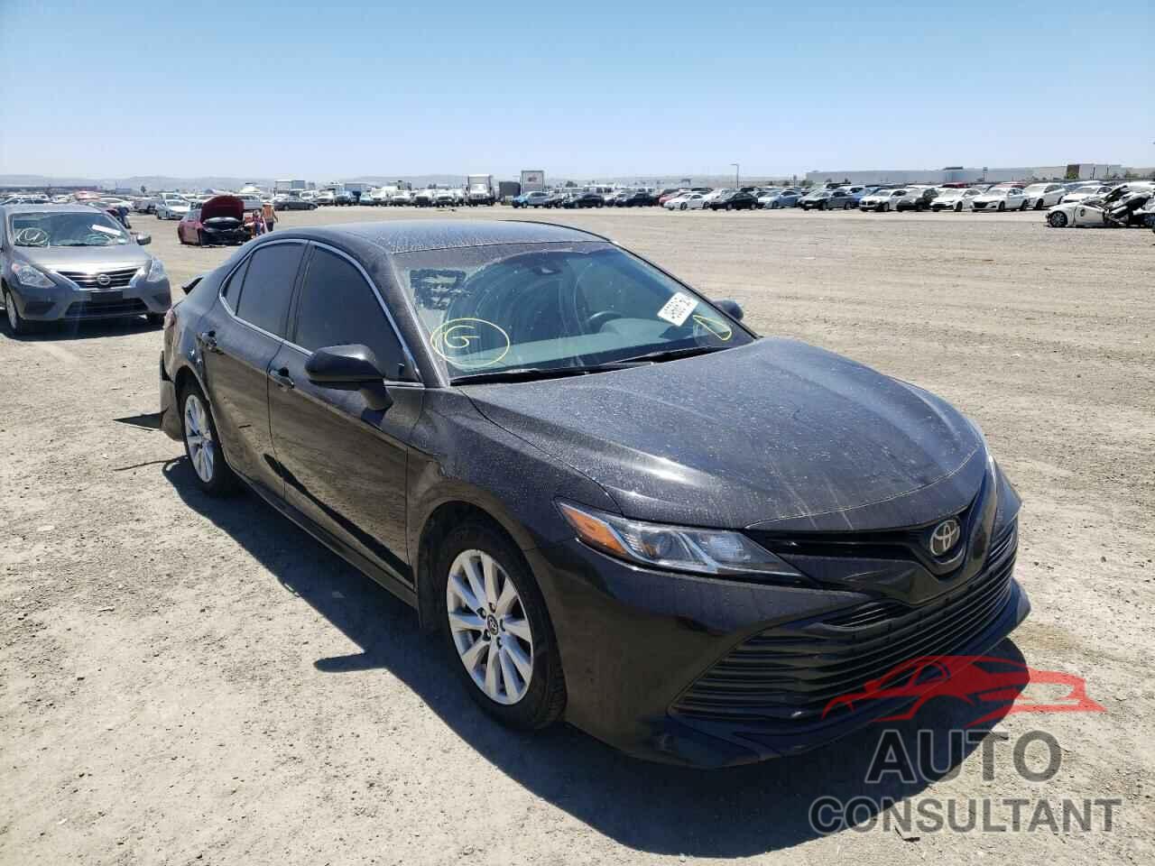 TOYOTA CAMRY 2018 - 4T1B11HK0JU677279