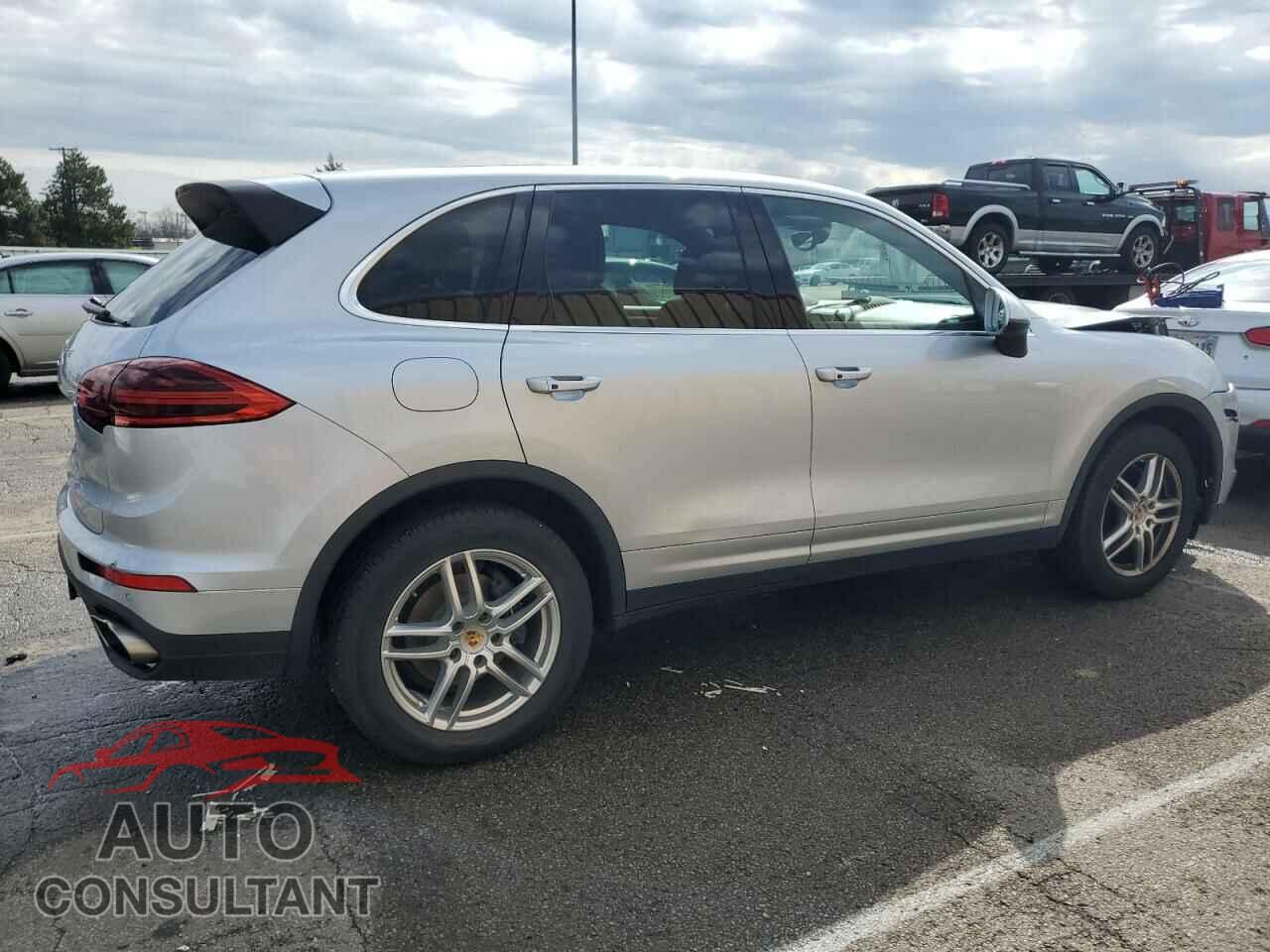 PORSCHE CAYENNE 2016 - WP1AA2A21GKA13351
