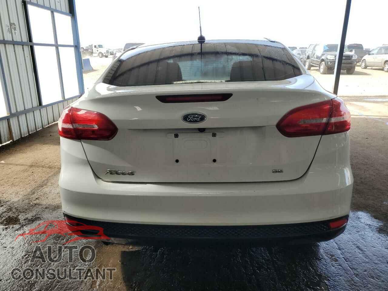 FORD FOCUS 2018 - 1FADP3F23JL297522
