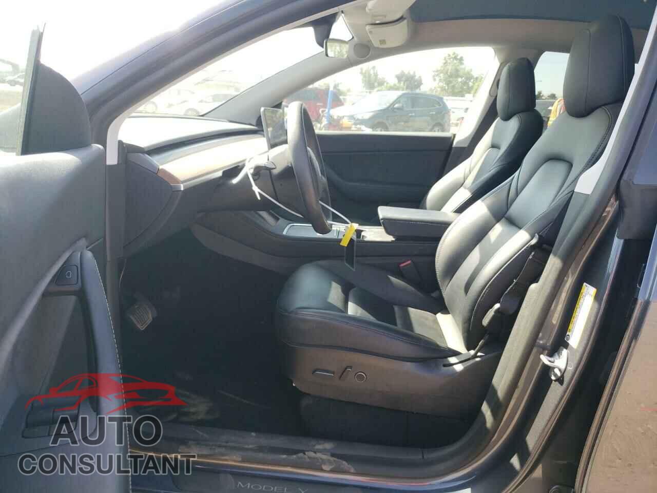 TESLA MODEL Y 2021 - 5YJYGDED1MF126540