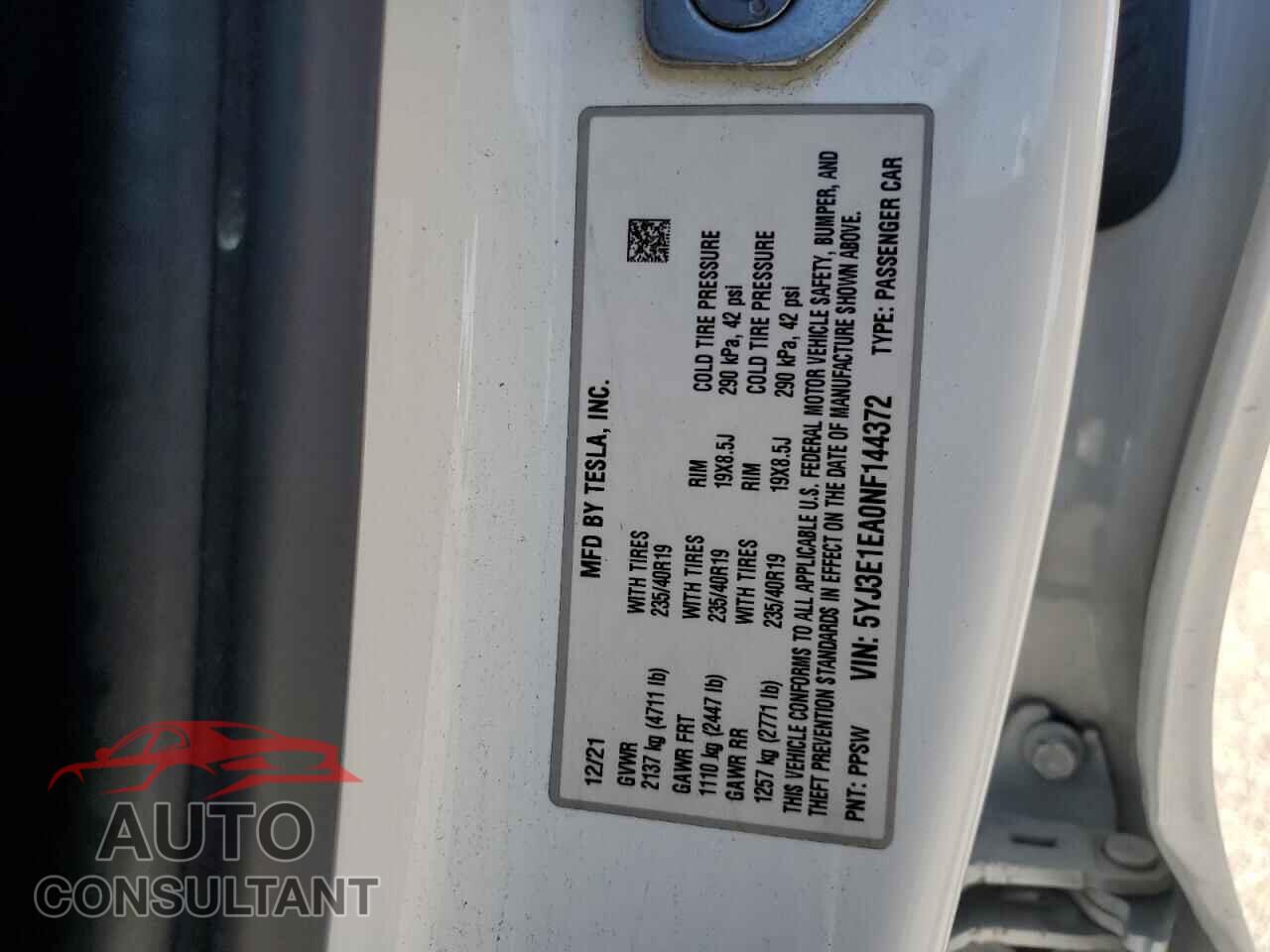 TESLA MODEL 3 2022 - 5YJ3E1EA0NF144372