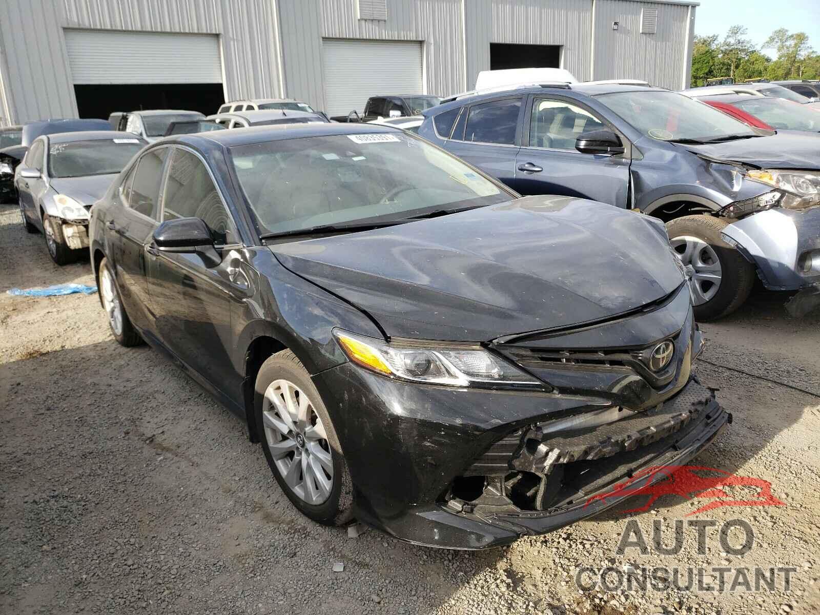 TOYOTA CAMRY 2018 - 4T1B11HK0JU637266