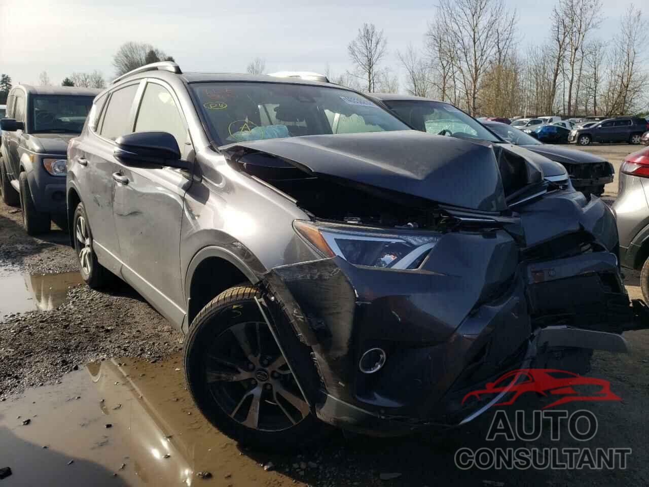 TOYOTA RAV4 2018 - JTMRFREV3JJ721438
