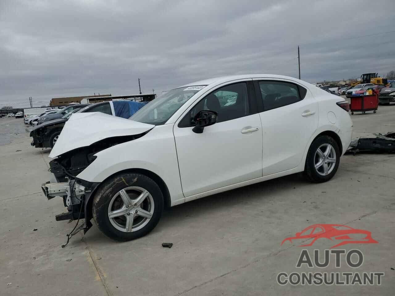 TOYOTA YARIS 2017 - 3MYDLBYV9HY173782