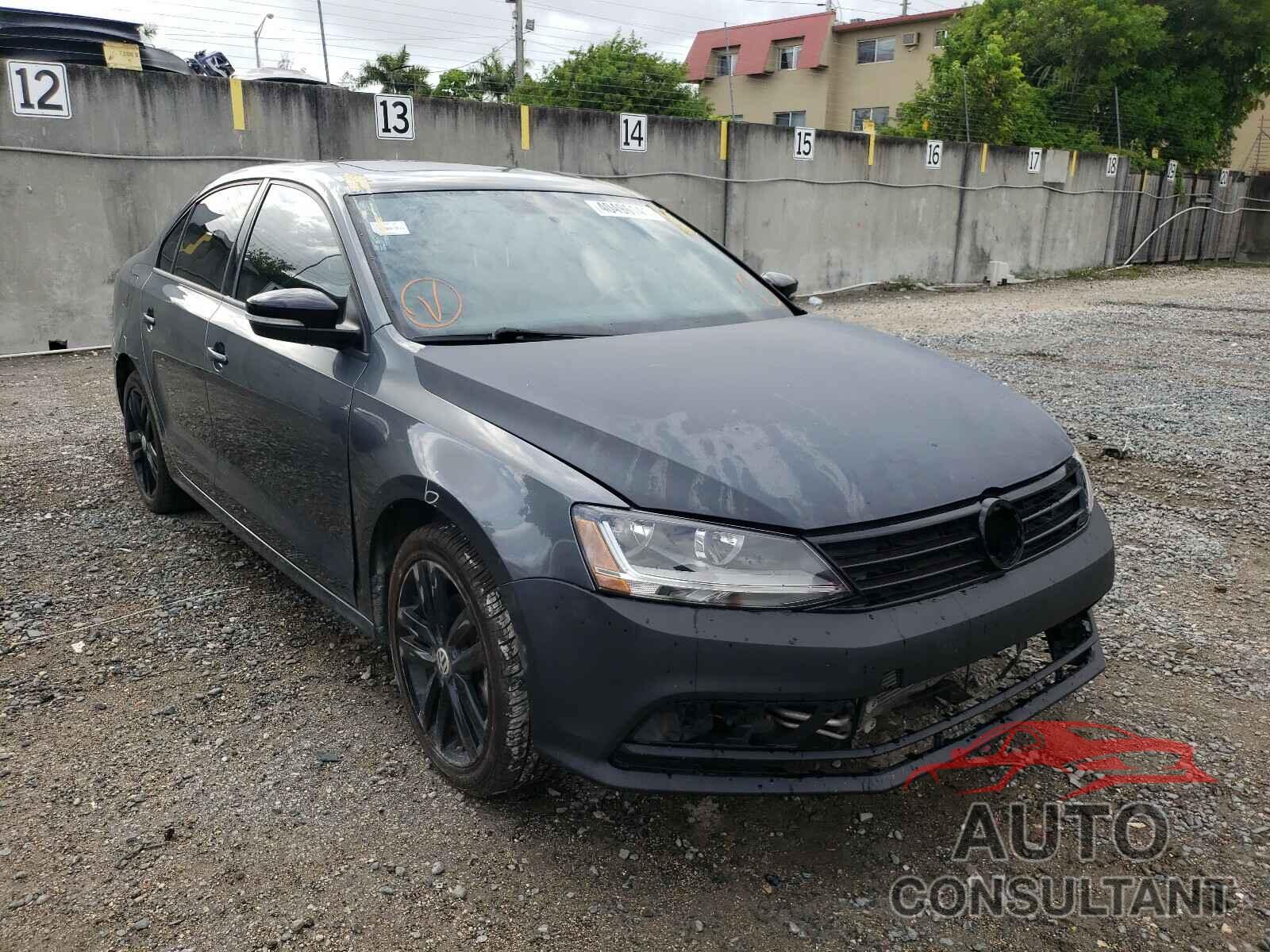 VOLKSWAGEN JETTA 2018 - 3VWD17AJ4JM212765