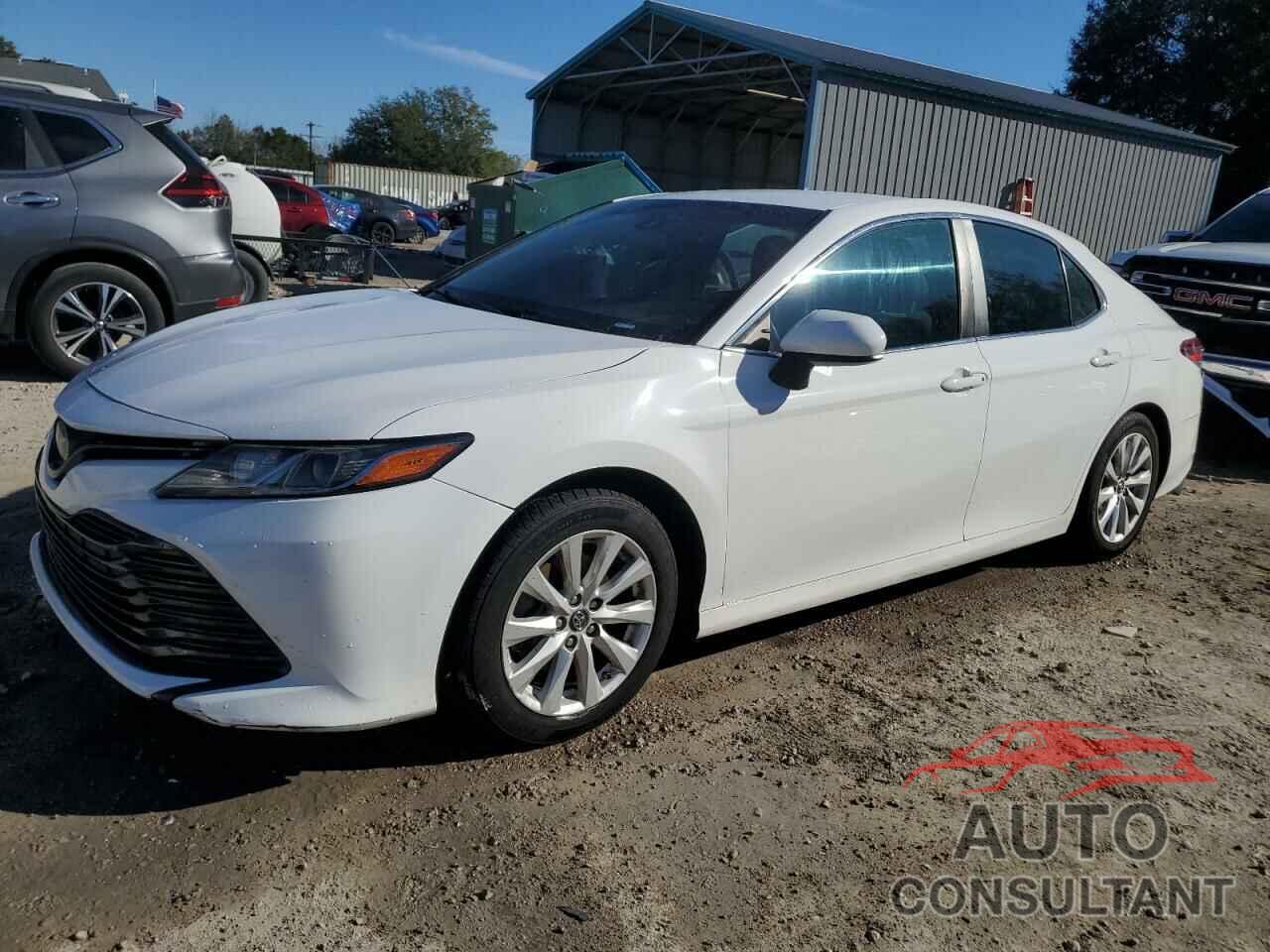 TOYOTA CAMRY 2018 - 4T1B11HK8JU557889