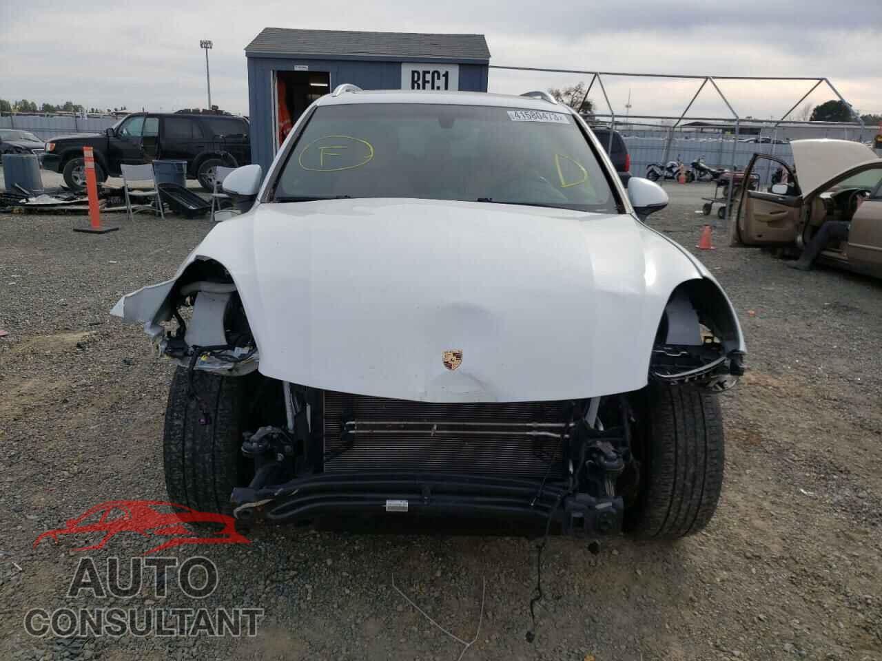 PORSCHE CAYENNE 2016 - WP1AA2A20GLA10807