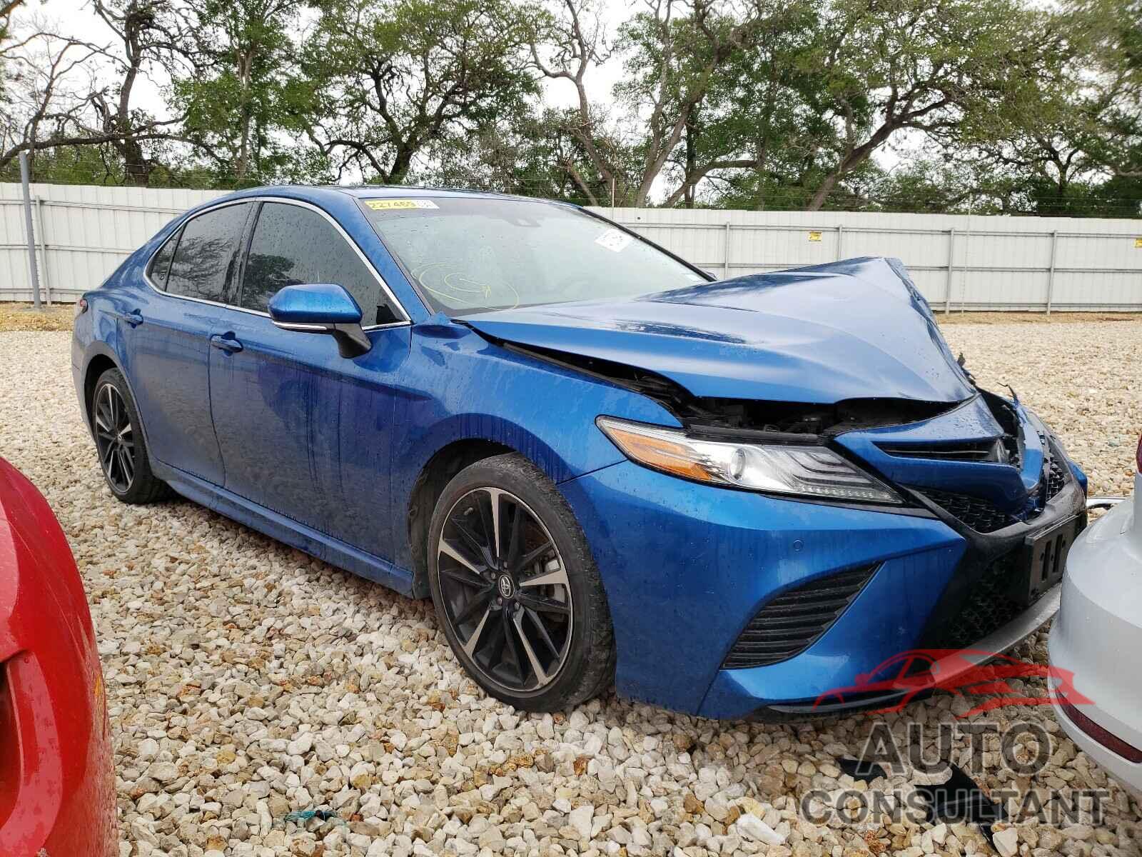 TOYOTA CAMRY 2018 - 4T1B61HK1JU046283