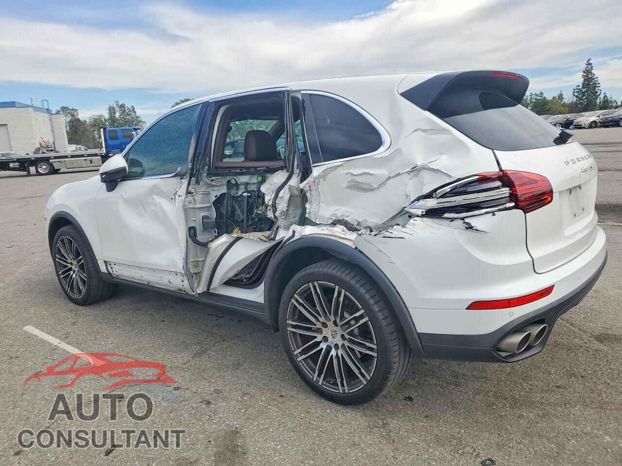PORSCHE CAYENNE 2015 - WP1AB2A29FLA59791