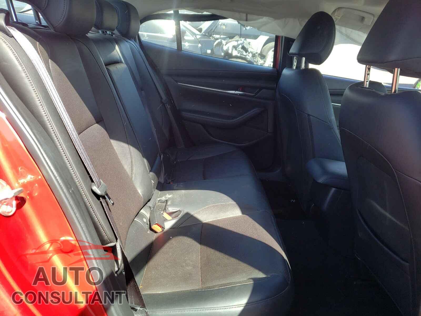 MAZDA 3 2019 - JM1BPACMXK1100791