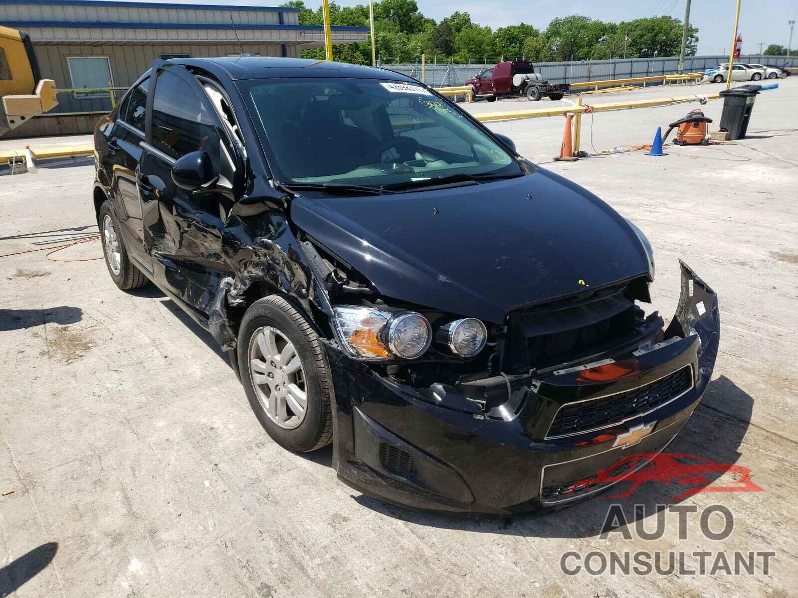 CHEVROLET SONIC 2016 - 1G1JC5SH9G4180943