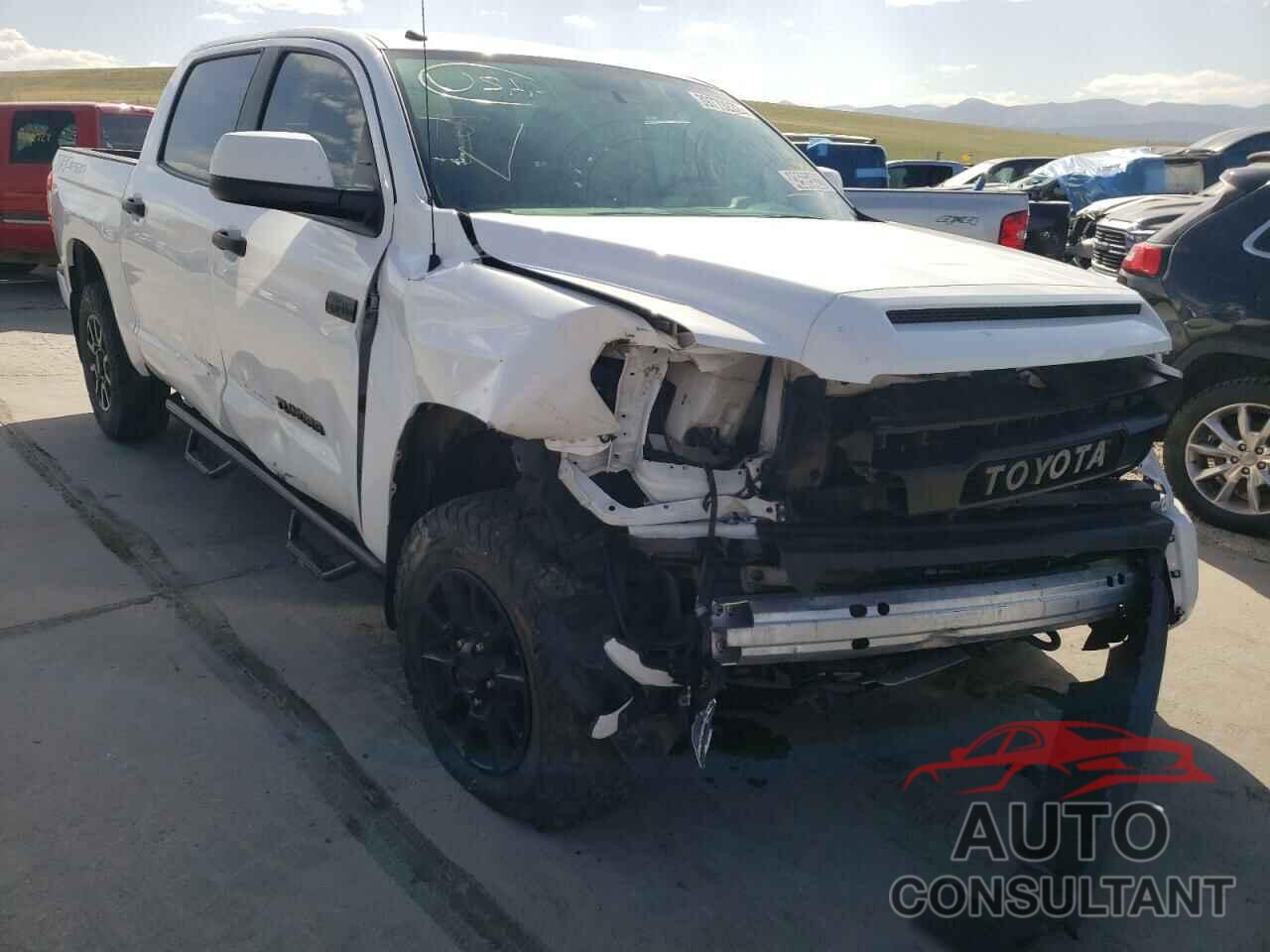 TOYOTA TUNDRA 2017 - 5TFDW5F18HX605612