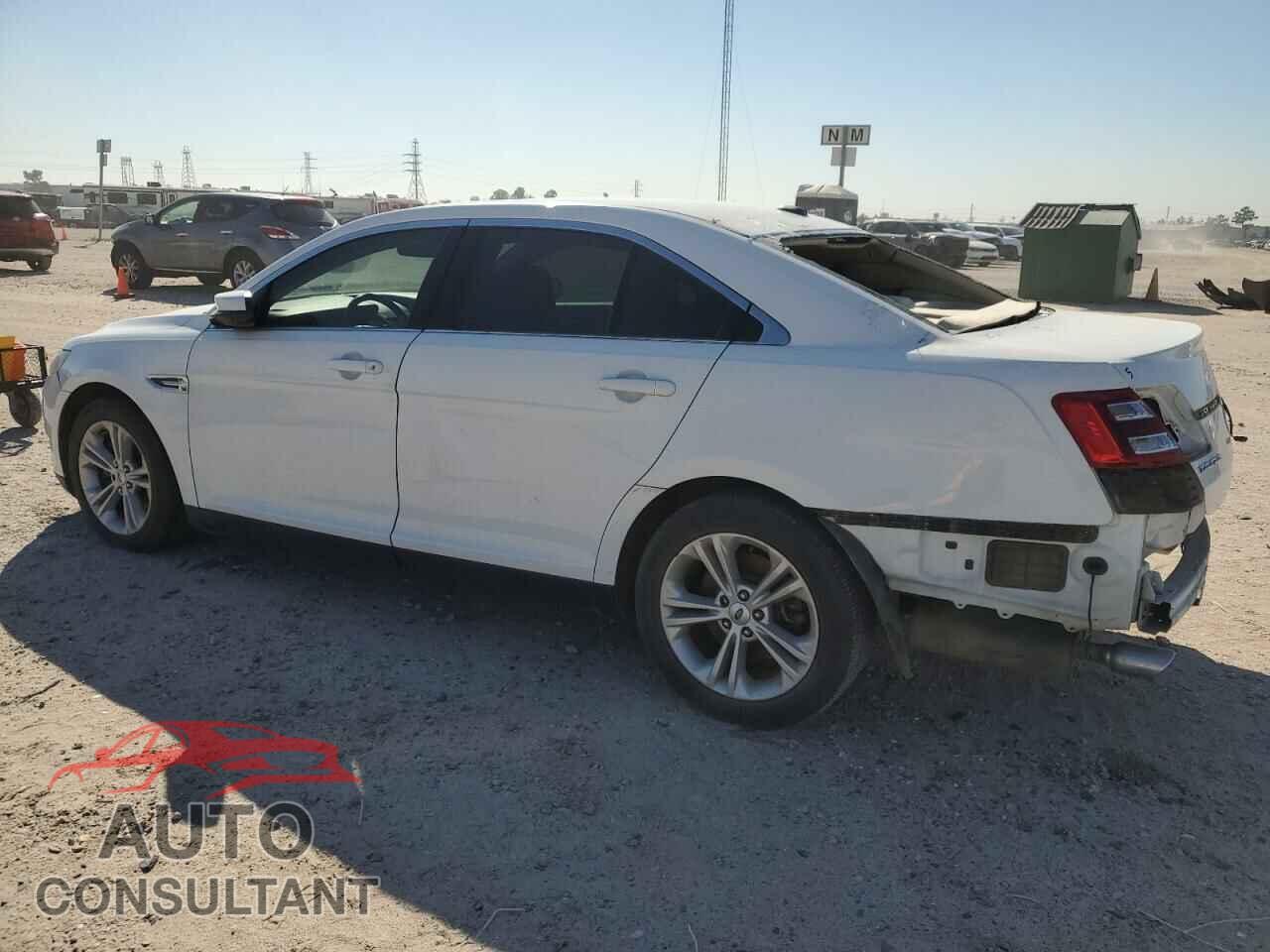 FORD TAURUS 2017 - 1FAHP2E82HG144506