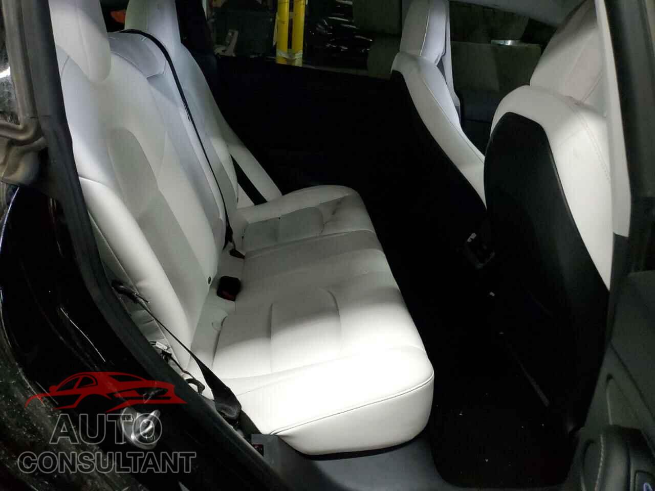 TESLA MODEL 3 2022 - 5YJ3E1EB8NF277115