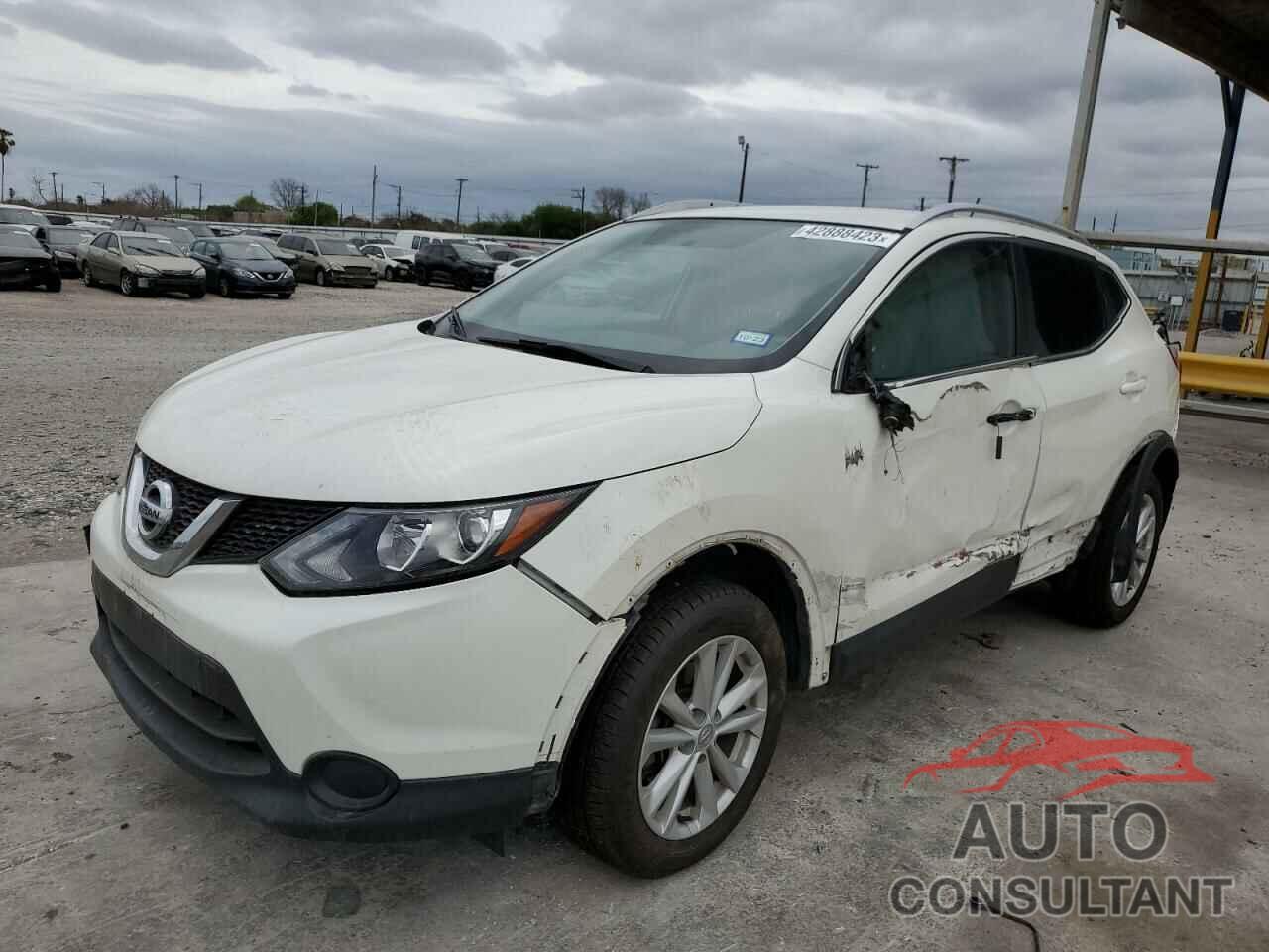 NISSAN ROGUE 2017 - JN1BJ1CP1HW021410