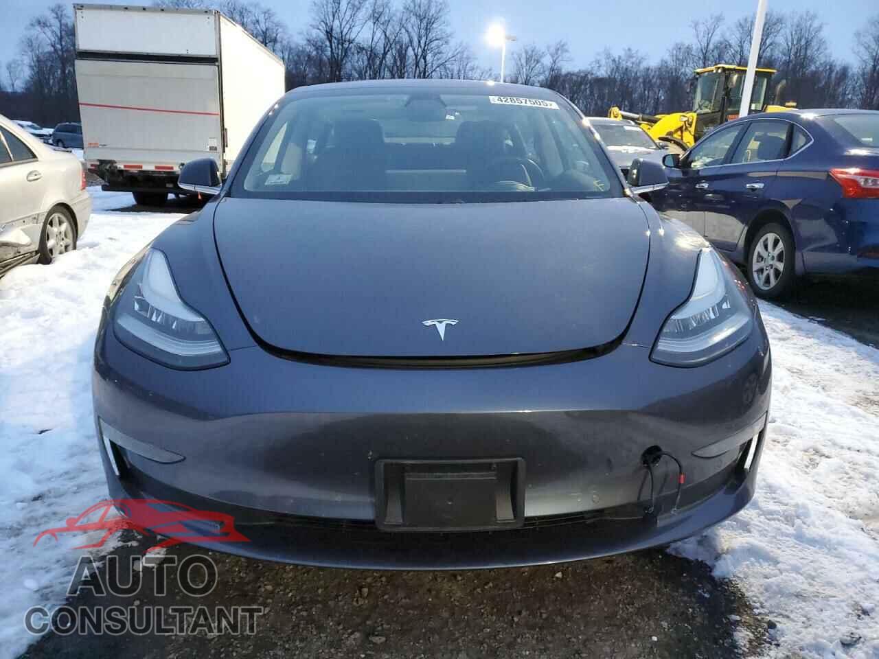 TESLA MODEL 3 2018 - 5YJ3E1EA1JF059292