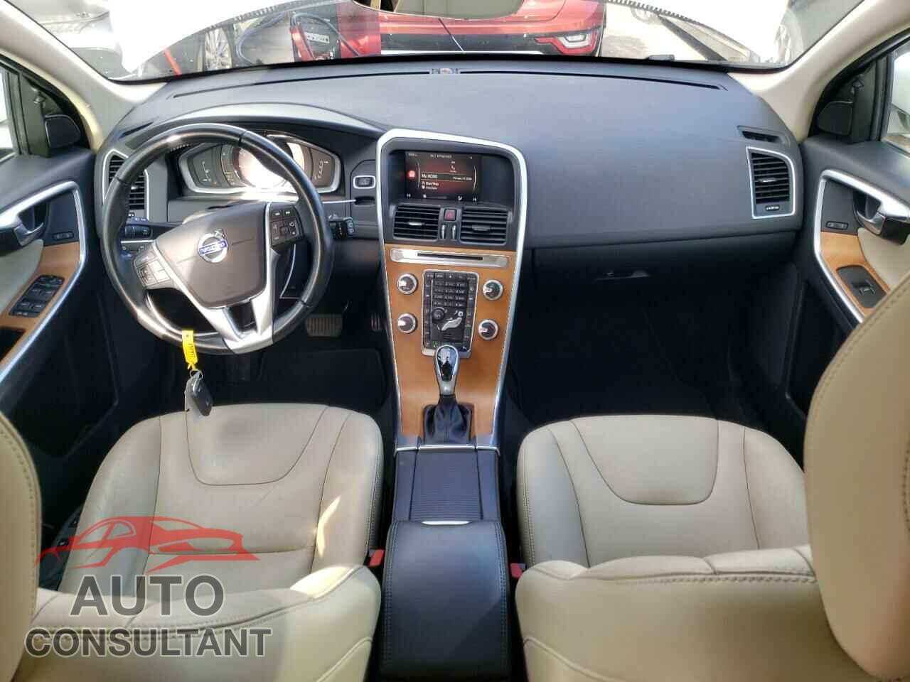 VOLVO XC60 2017 - YV440MDU2H2131451